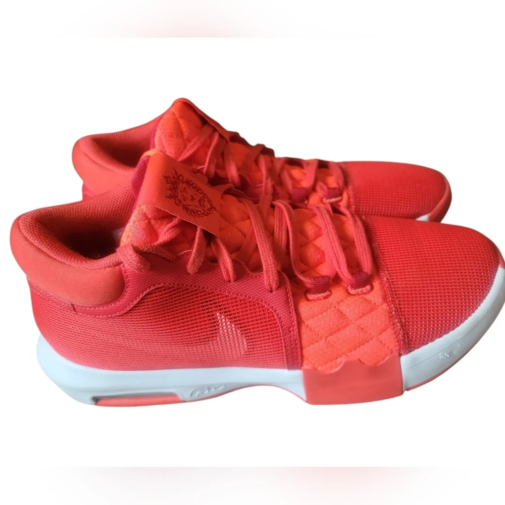Nike LeBron witness8 Basketball FB2239-600 Athletic Sneaker Sz11.5